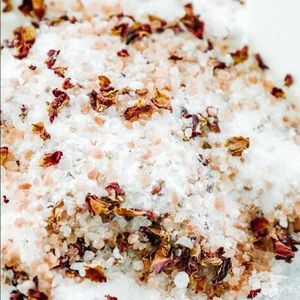 Bath salts by Karisma Kosmetics & Beauty